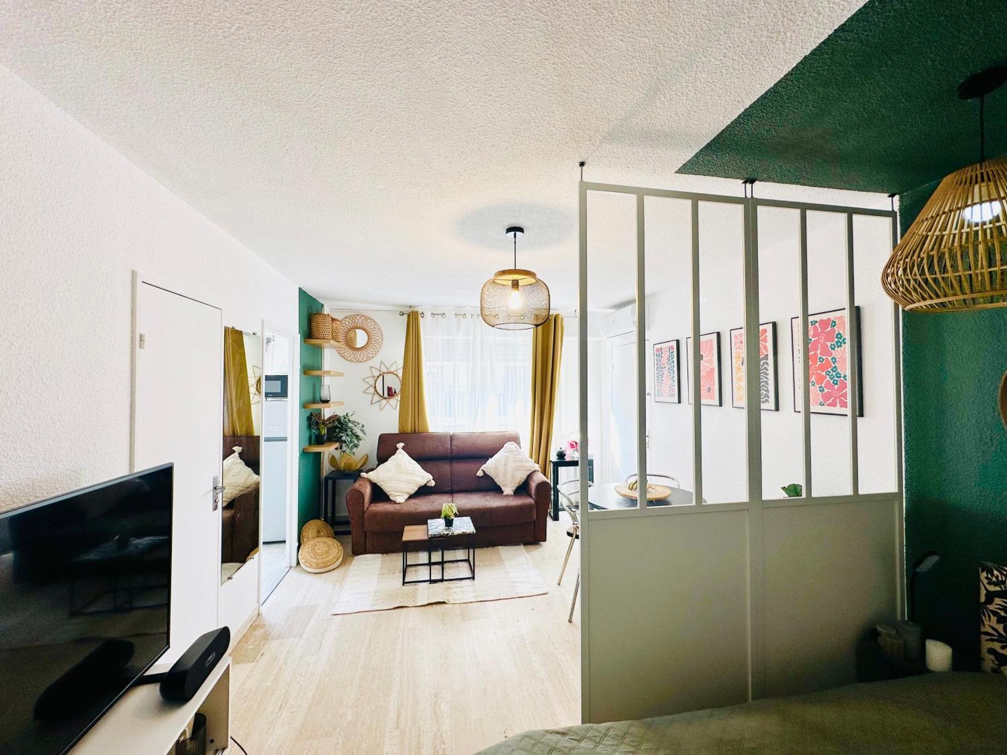 Studio T1- 2 Min Des Plages - Golf-Juan - Clim&Wifi Vallauris Exterior photo